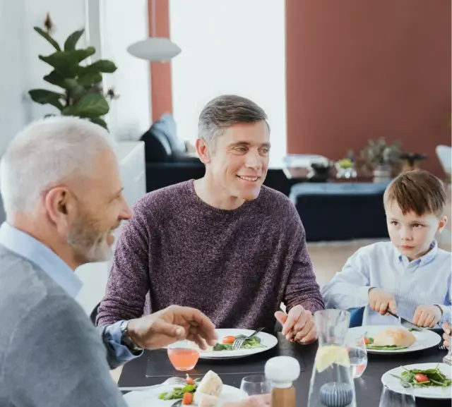 Familia na mesa